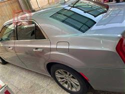 کرایسلەر 300